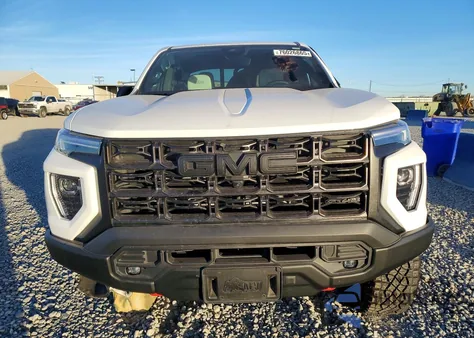 2024 GMC Canyon At4X z USA, uszkodzony, nr VIN 1GTP6EEK0R1274696